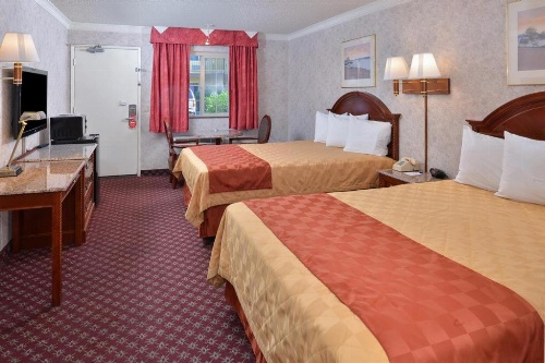Americas Best Value Inn & Suites - Fontana image 12
