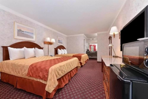 Americas Best Value Inn & Suites - Fontana image 13