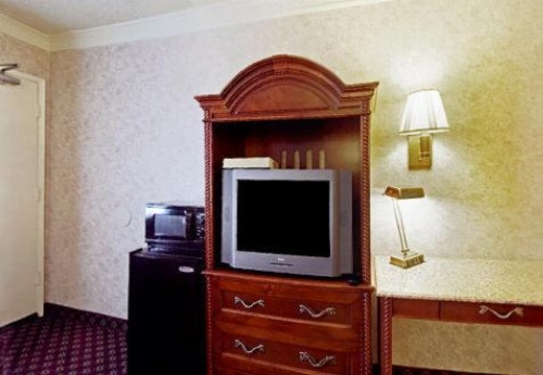 Americas Best Value Inn & Suites - Fontana image 28